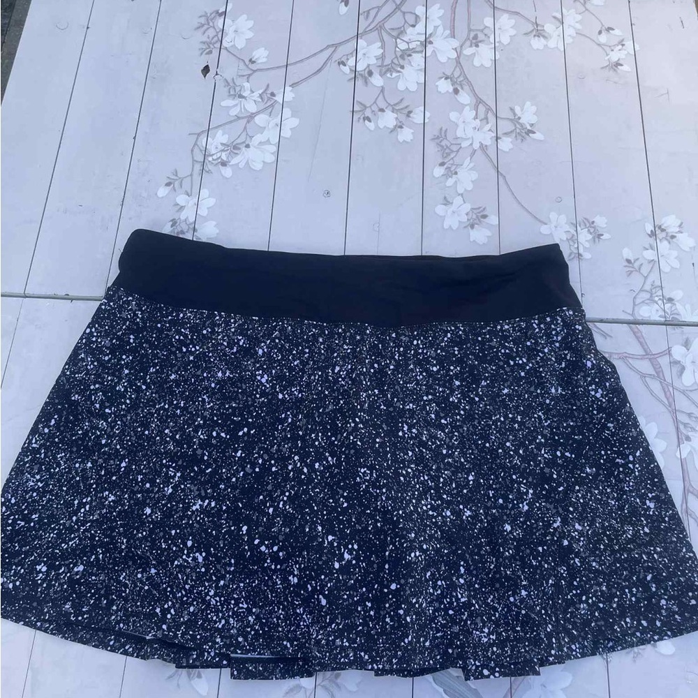 Lululemon Athletica Black and White Skater Skirt